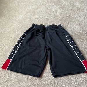 Air Jordon boy’s basketball shorts